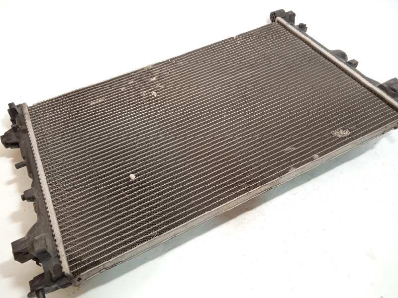 Recambio de radiador agua para cadillac bls 1.9 d pdf referencia OEM IAM 879738E  13135477