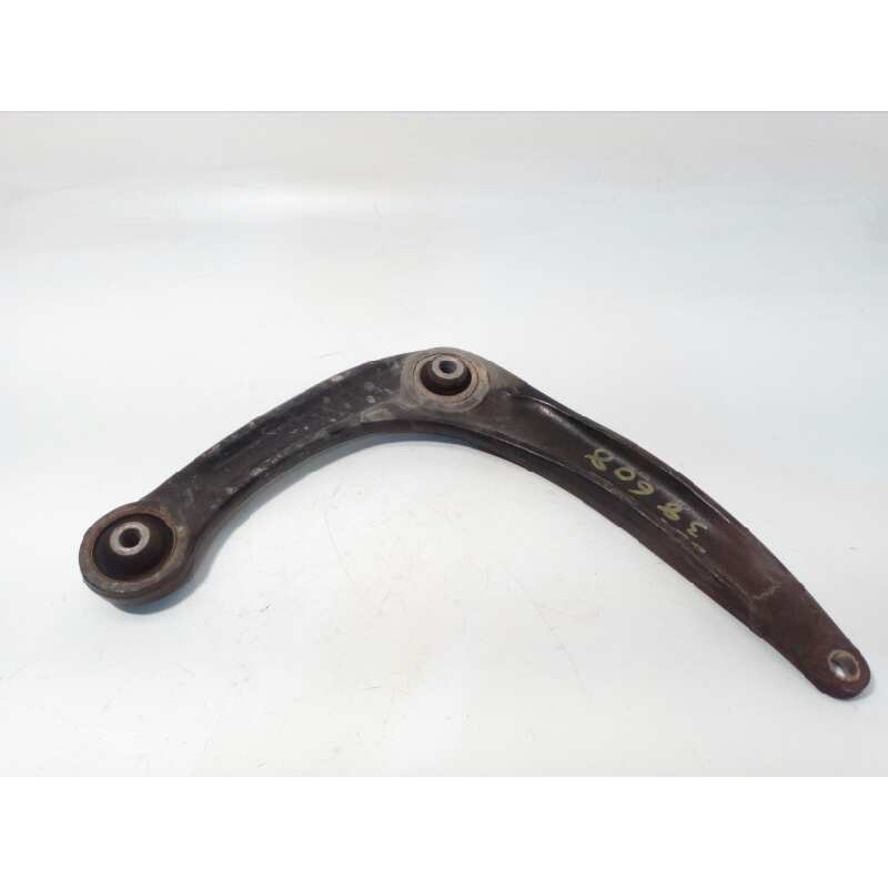 Recambio de brazo suspension inferior delantero izquierdo para citroën c4 lim. feel edition referencia OEM IAM 3520V2  