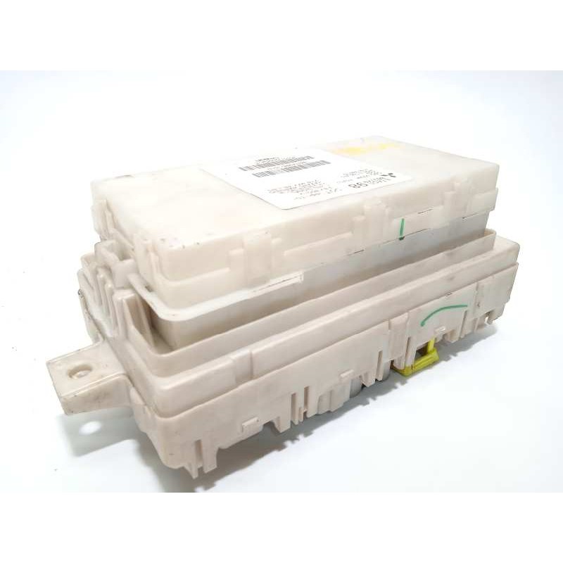Recambio de caja reles / fusibles para mitsubishi space star (a00) motion referencia OEM IAM 8637A998  