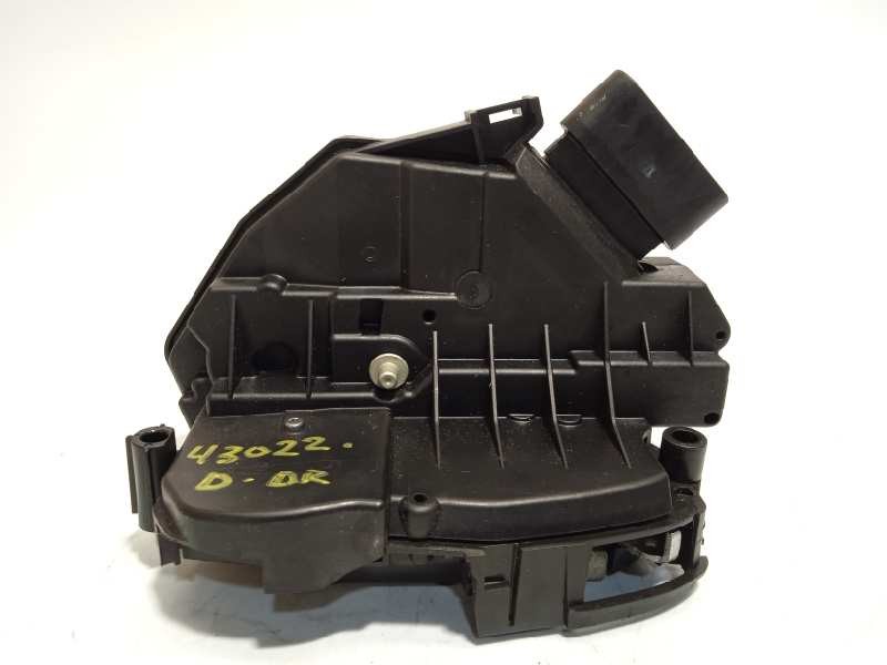 Recambio de cerradura puerta delantera derecha para ford focus lim. (cb8) trend referencia OEM IAM BM5AA21812CD  2099454