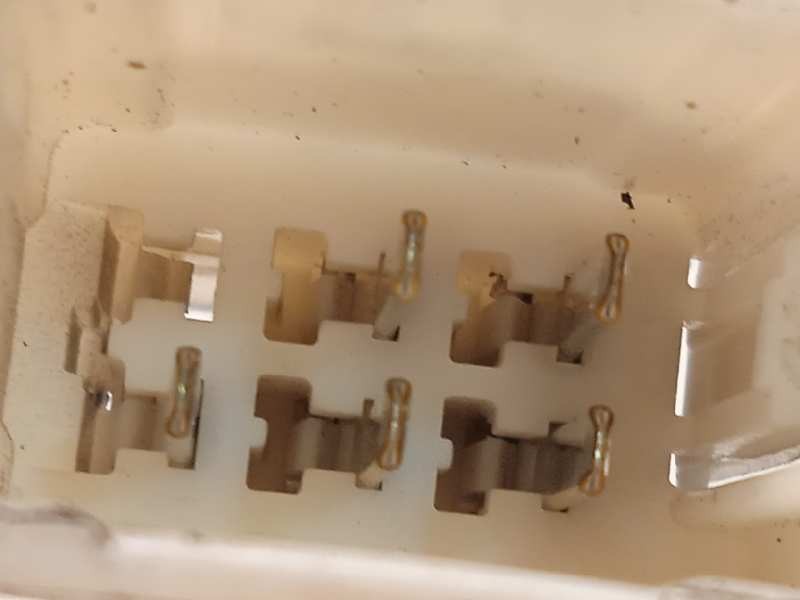 Recambio de elevalunas delantero izquierdo para lexus is200 (gxe10) básico referencia OEM IAM 8571053020  0620400923