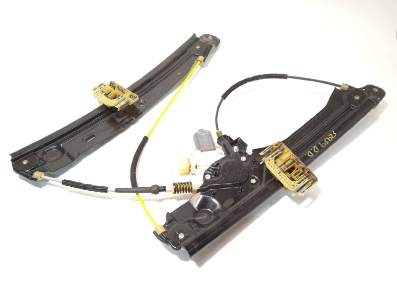 Recambio de elevalunas delantero derecho para bmw serie 7 (f01/f02) 740i referencia OEM IAM 7182106  7046032