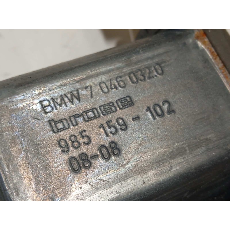 Recambio de elevalunas delantero derecho para bmw serie 7 (f01/f02) 740i referencia OEM IAM 7182106  7046032