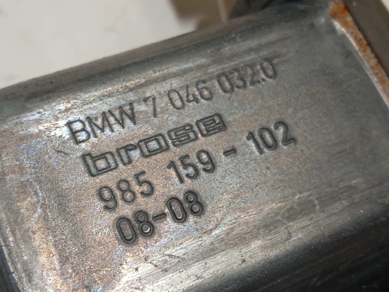 Recambio de elevalunas delantero derecho para bmw serie 7 (f01/f02) 740i referencia OEM IAM 7182106  7046032