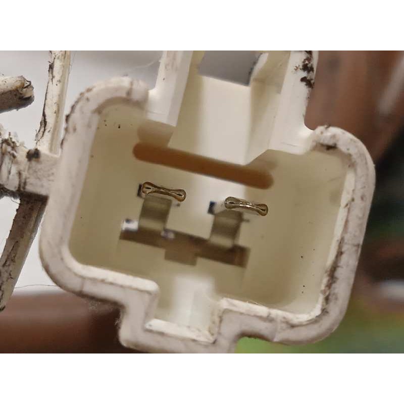 Recambio de elevalunas trasero izquierdo para lexus is200 (gxe10) básico referencia OEM IAM 8572053040  2621000201