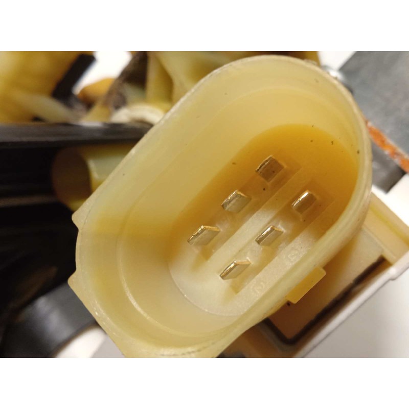 Recambio de elevalunas trasero izquierdo para bmw serie 7 (f01/f02) 740i referencia OEM IAM 7182615  7046031