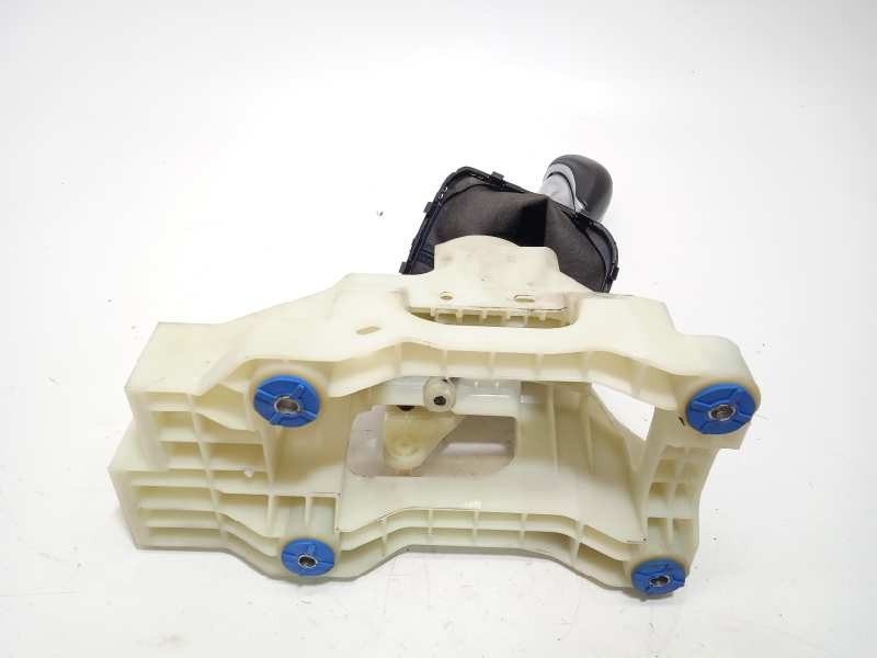 Recambio de palanca cambio para hyundai i30 cw (pd) trend referencia OEM IAM 43700F2100  