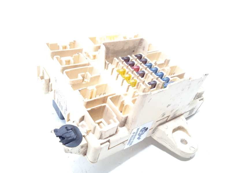 Recambio de caja reles / fusibles para lexus is200 (gxe10) básico referencia OEM IAM 909820900_  