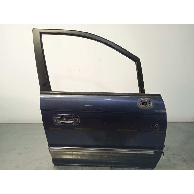 Recambio de puerta delantera derecha para hyundai trajet (fo) 2.0 gls referencia OEM IAM 760043A021  