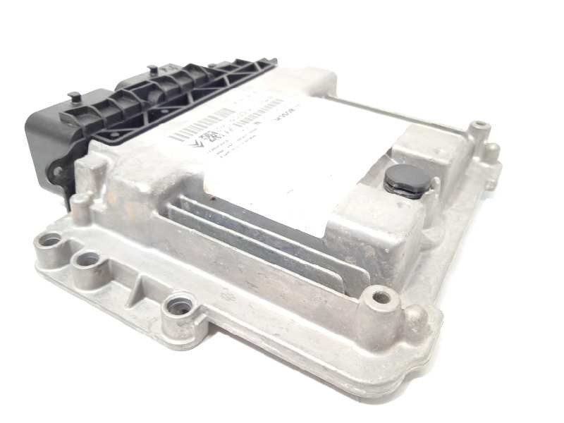 Recambio de centralita motor uce para peugeot 208 allure referencia OEM IAM 9666729580 0281018228 9678818280