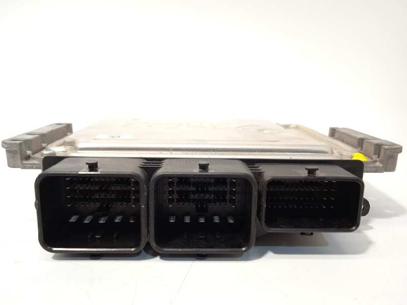 Recambio de centralita motor uce para peugeot 208 allure referencia OEM IAM 9666729580 0281018228 9678818280