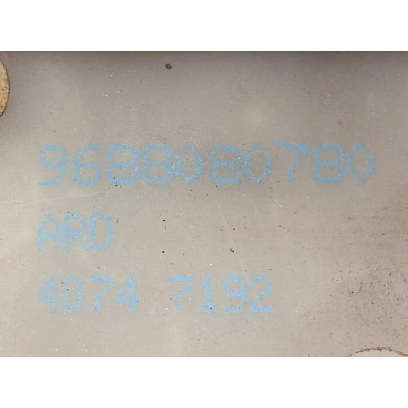 Recambio de cerradura puerta trasera derecha para peugeot 208 allure referencia OEM IAM 9688080780  