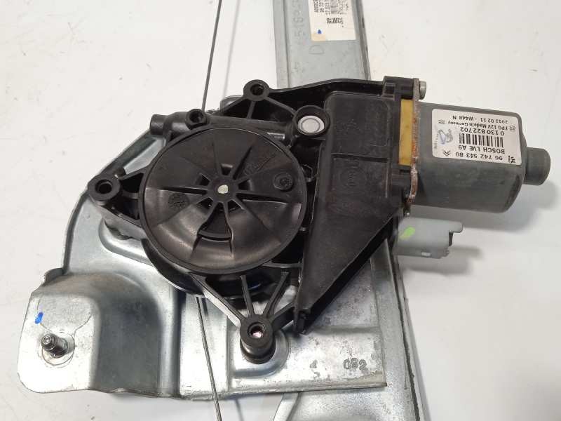 Recambio de elevalunas delantero derecho para peugeot 208 allure referencia OEM IAM 9674254380  9673154380