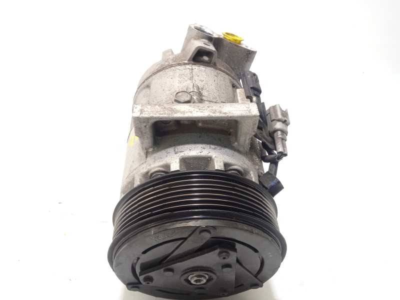 Recambio de compresor aire acondicionado para renault clio iv grandtour dynamique referencia OEM IAM 926000734R  