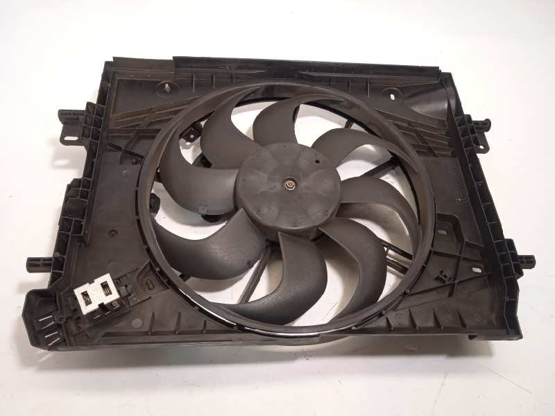 Recambio de electroventilador para renault clio iv grandtour dynamique referencia OEM IAM 214818009R  