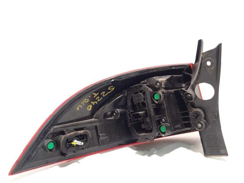 Recambio de piloto trasero derecho para renault clio iv grandtour dynamique referencia OEM IAM 265507408R  