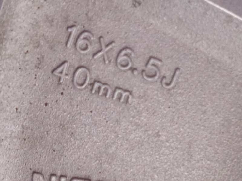 Recambio de llanta para nissan juke (f15) 1.6 cat referencia OEM IAM D0300BV81A  