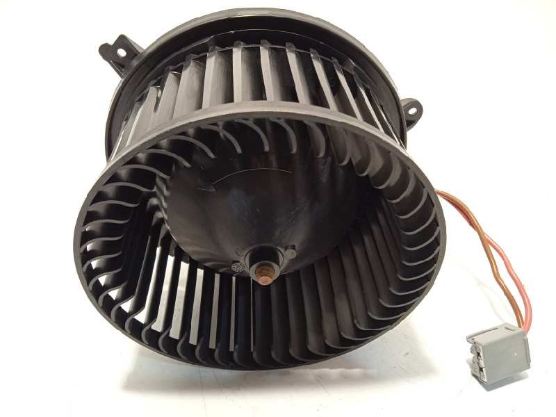 Recambio de motor calefaccion para opel meriva b 1.7 16v cdti referencia OEM IAM T1019714Q  13369749