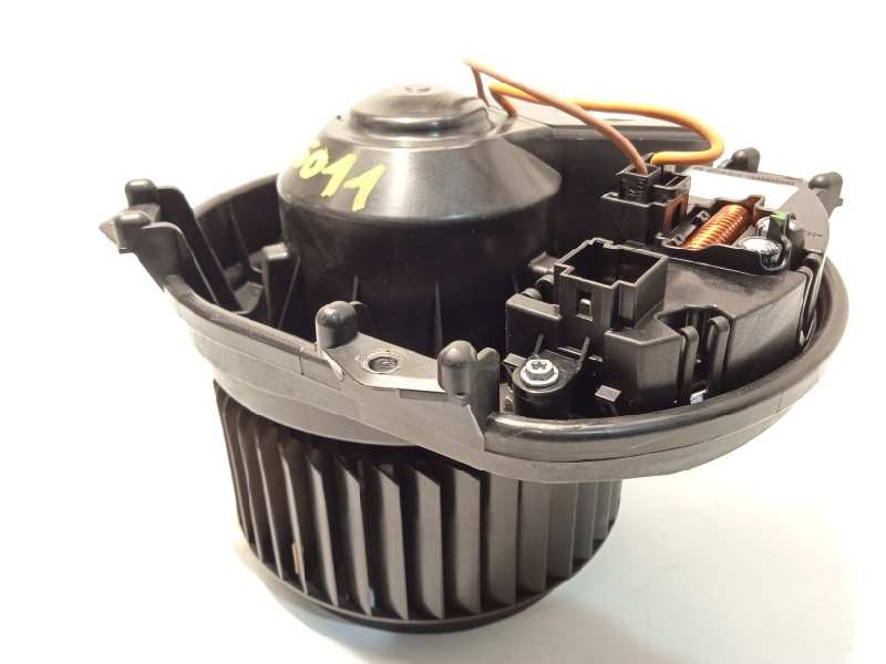 Recambio de motor calefaccion para infiniti q30 1.6 premium referencia OEM IAM A2469061601  CZ1163600756