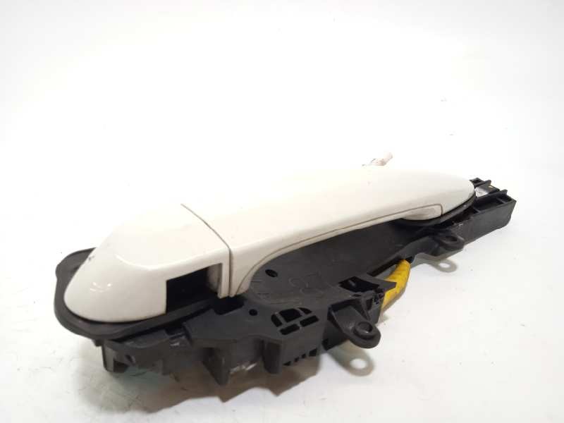 Recambio de maneta exterior delantera derecha para bmw serie 1 coupe (e82) 118d referencia OEM IAM 51217207552  
