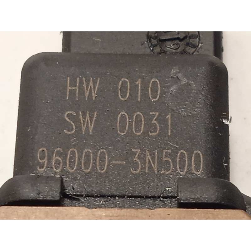 Recambio de sensor para hyundai kona 1.0 tgdi cat referencia OEM IAM 960003N500  