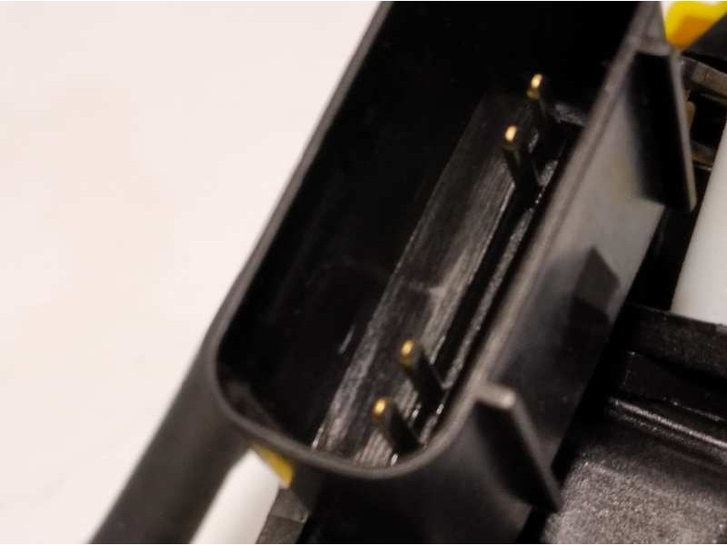 Recambio de cerradura puerta delantera derecha para hyundai i30 (gd) turbo referencia OEM IAM 81320A6110  