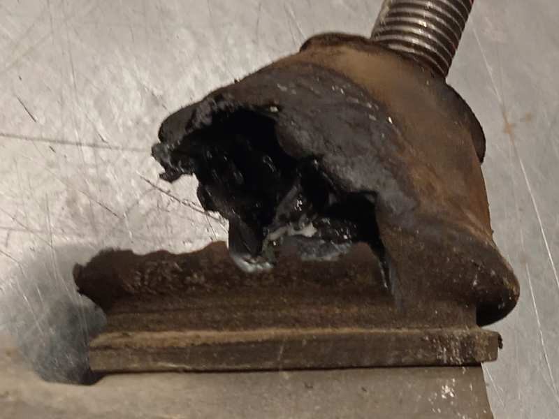 Recambio de cremallera direccion para peugeot 208 style referencia OEM IAM 9809949980  1610923480