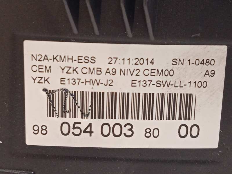 Recambio de cuadro instrumentos para peugeot 208 style referencia OEM IAM 9805400380  