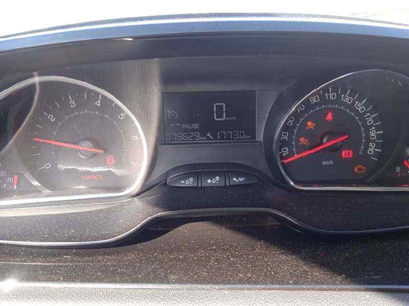 Recambio de cuadro instrumentos para peugeot 208 style referencia OEM IAM 9805400380  