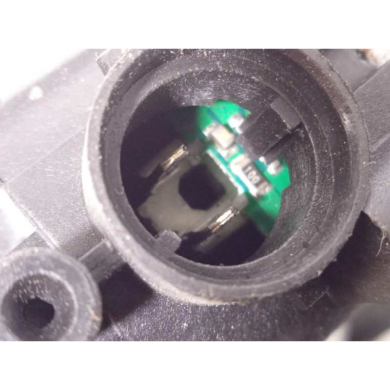 Recambio de elevalunas delantero izquierdo para renault kangoo 1.5 dci diesel fap referencia OEM IAM 402087A  807212230R