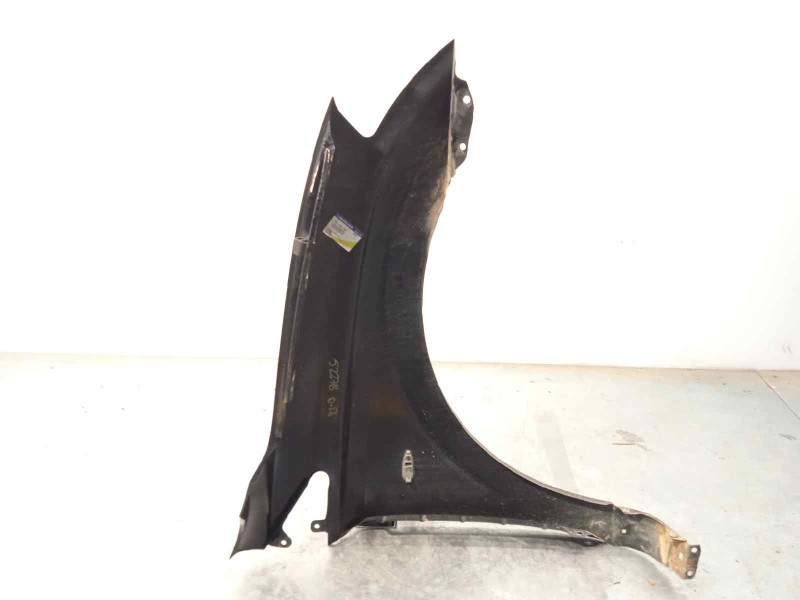 Recambio de aleta delantera izquierda para ssangyong kyron 2.0 referencia OEM IAM 5181109100  