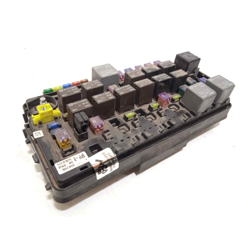 Recambio de caja reles / fusibles para ssangyong kyron 2.0 referencia OEM IAM 8231009081  