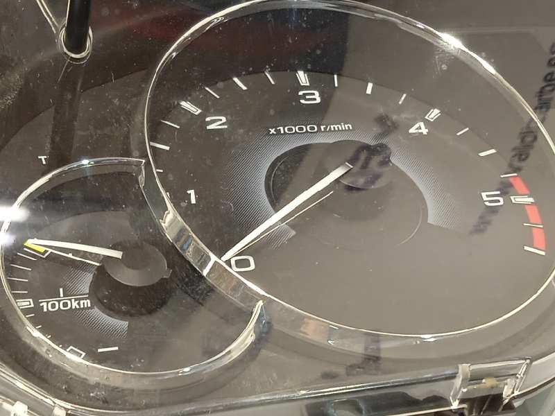 Recambio de cuadro instrumentos para subaru legacy familiar/outback b13 (bp) 2.0 diesel cat referencia OEM IAM 85002AJ43  85021A