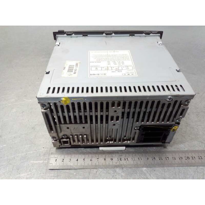 Recambio de sistema audio / radio cd para hyundai i20 classic referencia OEM IAM 961001J200  