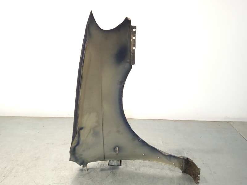 Recambio de aleta delantera izquierda para kia carnival ii 2.9 cdri ex referencia OEM IAM 0K55A52211  