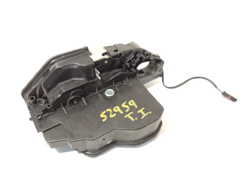 Recambio de cerradura puerta trasera izquierda para bmw serie 7 (f01/f02) 740i referencia OEM IAM 7185687  51225A36E15
