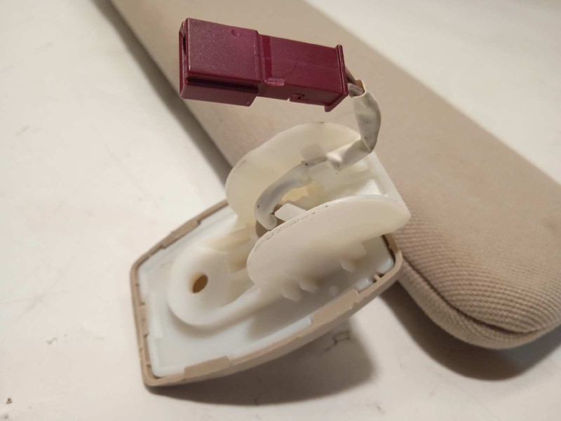 Recambio de parasol derecho para bmw serie 7 (f01/f02) 740i referencia OEM IAM 51169170576  