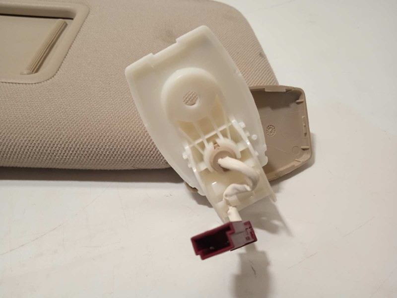 Recambio de parasol izquierdo para bmw serie 7 (f01/f02) 740i referencia OEM IAM 51169170575  