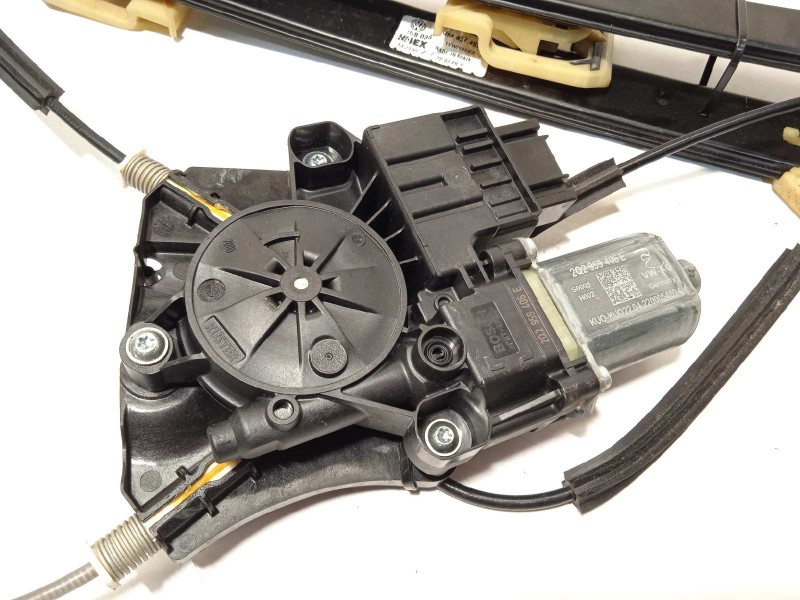 Recambio de elevalunas delantero derecho para volkswagen t-cross 1.0 tsi referencia OEM IAM 2GM837462B  