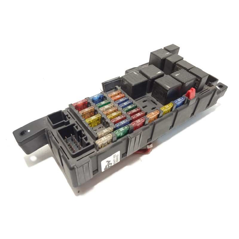 Recambio de caja reles / fusibles para volvo s60 berlina 2.4 d referencia OEM IAM 8678449  