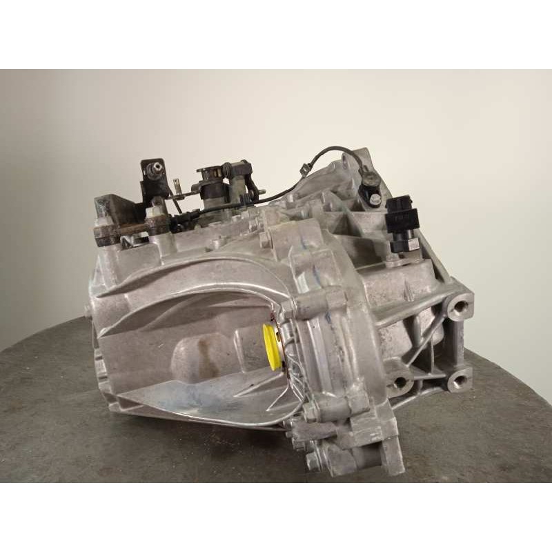 Recambio de caja cambios para hyundai i20 style referencia OEM IAM W8M6A  4300032300