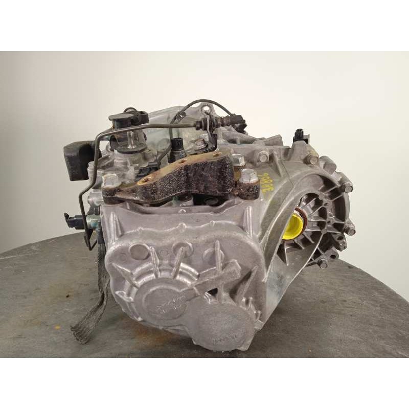 Recambio de caja cambios para hyundai i20 style referencia OEM IAM W8M6A  4300032300