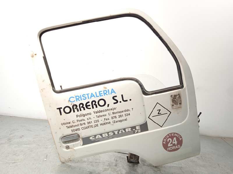 Recambio de puerta delantera derecha para nissan cabstar 2.3 referencia OEM IAM NOREF  