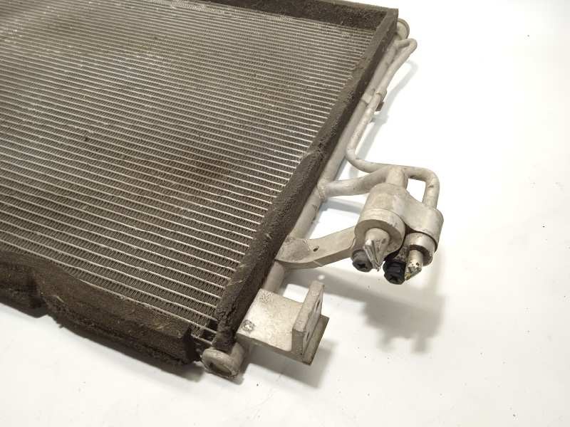 Recambio de condensador / radiador aire acondicionado para hyundai h1 travel referencia OEM IAM 976064H000  