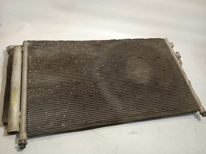 Recambio de condensador / radiador aire acondicionado para hyundai h1 travel referencia OEM IAM 976064H000  