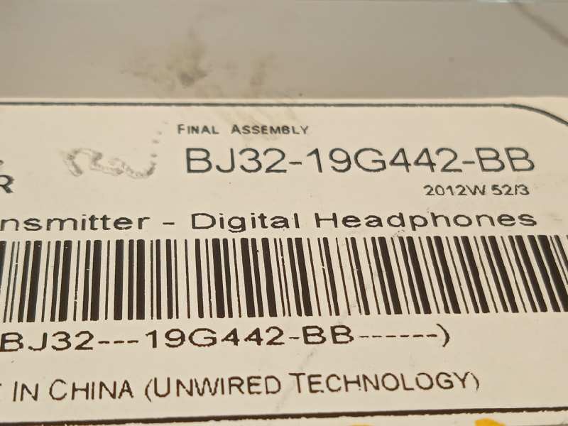 Recambio de antena para land rover evoque dynamic referencia OEM IAM BJ3219G442BB  LR028885