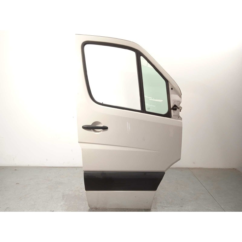 Recambio de puerta delantera derecha para volkswagen crafter combi (2e) 2.0 tdi referencia OEM IAM 2E0831052  