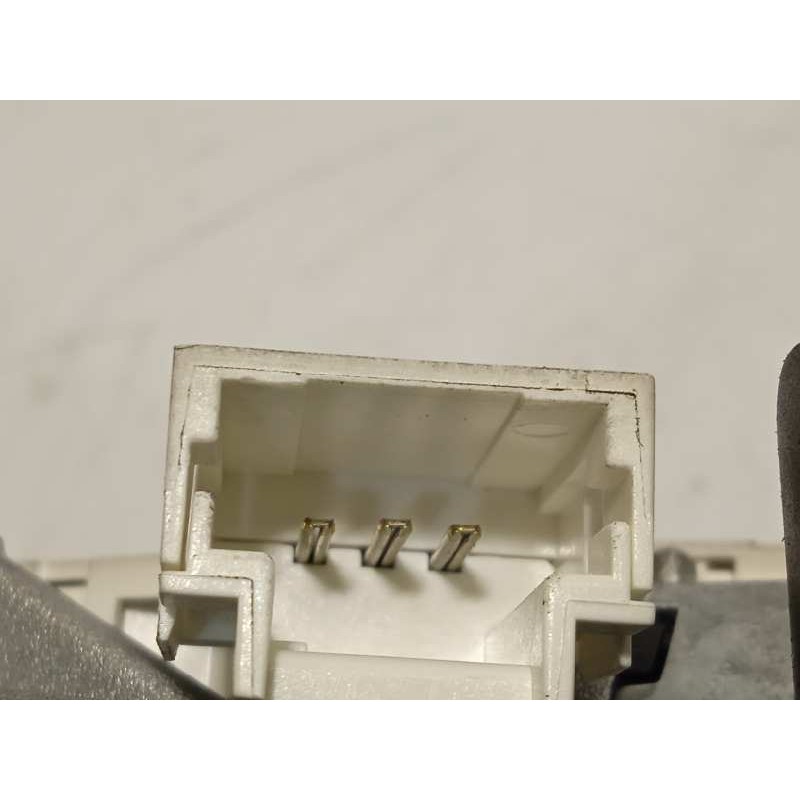 Recambio de motor limpia trasero para peugeot 5008 access referencia OEM IAM 9680477480 53031812 6405JQ