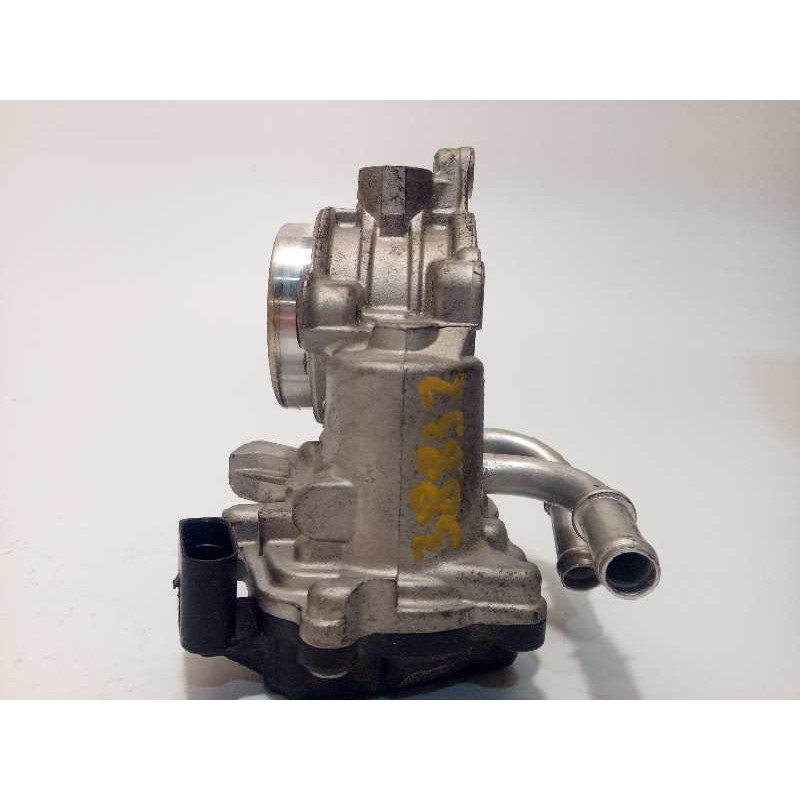 Recambio de caja mariposa para volkswagen passat lim. (3g2) advance bmt referencia OEM IAM 04L128063R  04L128059R