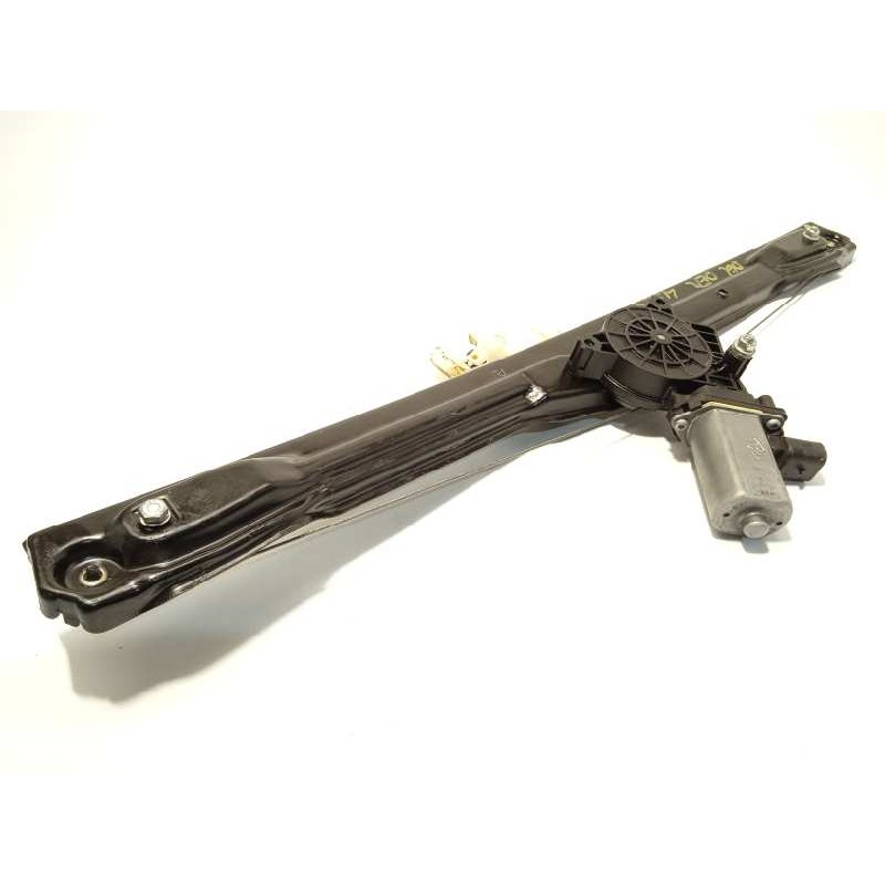 Recambio de elevalunas delantero derecho para iveco daily conf. paquetería (sommer) 2.3 diesel cat referencia OEM IAM 5801901052